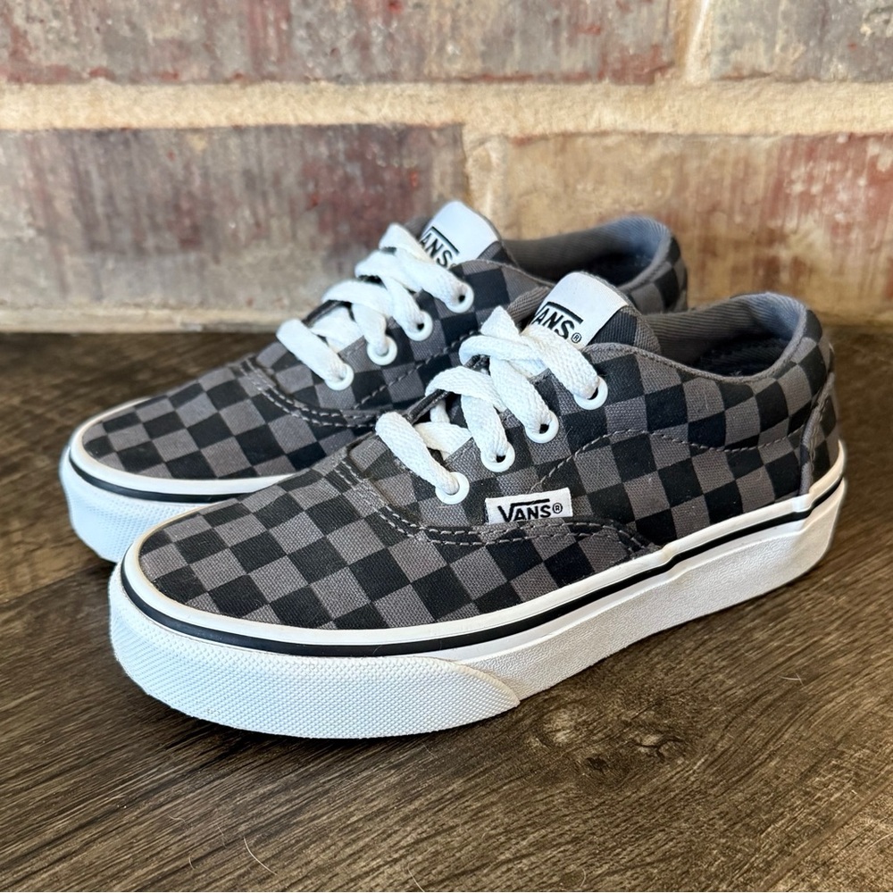 Vans Lace-Up Black and Gray Checkered Skater Sneakers, Size Youth 12